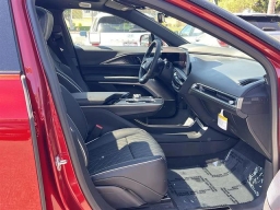 Cadillac LYRIQ LYRIQ-V Premium 4dr 2026