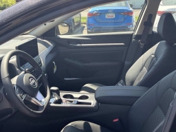Nissan Altima SR FWD 2026