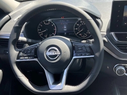 Nissan Altima SR FWD 2026