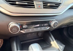 Nissan Altima SR FWD 2026