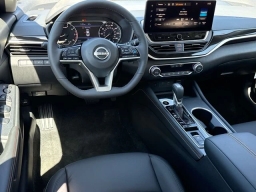 Nissan Altima SR FWD 2026