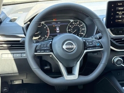 Nissan Altima SR FWD 2026