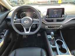 Nissan Altima SR FWD 2026