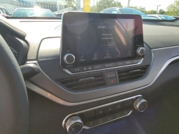 Nissan Altima SR FWD 2026
