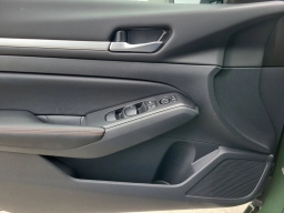 Nissan Altima SR FWD 2026