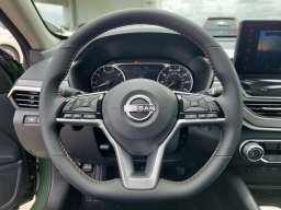 Nissan Altima SR FWD 2026