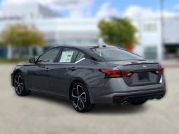 Nissan Altima SR FWD 2026