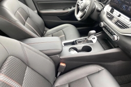 Nissan Altima SR FWD 2026
