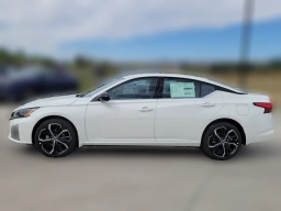 Nissan Altima SR AWD 2026