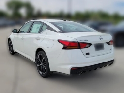 Nissan Altima SR AWD 2026