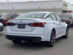 Nissan Altima SR AWD 2025