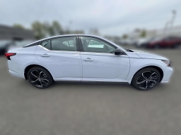 Nissan Altima SR AWD 2025