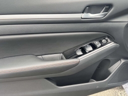 Nissan Altima SR AWD 2025