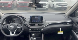 Nissan Altima SR AWD 2025