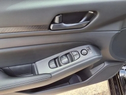 Nissan Altima SV FWD 2026