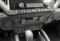 Nissan Frontier SV Crew Cab 4x2 2025