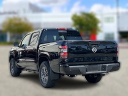 Nissan Frontier SV Crew Cab 4x2 2026