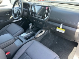 Nissan Frontier SV Crew Cab 4x2 2026
