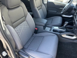 Nissan Frontier SV Crew Cab 4x2 2026
