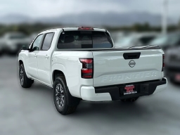 Nissan Frontier SV Crew Cab 4x2 2026