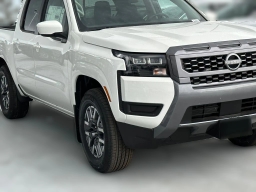 Nissan Frontier SV Crew Cab 4x2 2026