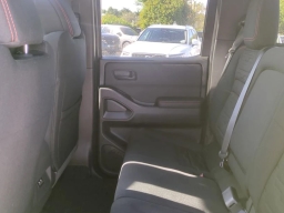 Nissan Frontier PRO-X Crew Cab 4x2 2026