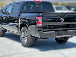 Nissan Frontier SV Crew Cab 4x2 2026