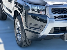 Nissan Frontier SV Crew Cab 4x2 2026