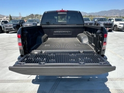 Nissan Frontier SV Crew Cab 4x2 2026