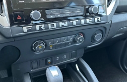 Nissan Frontier SV Crew Cab 4x2 2026