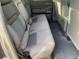 Nissan Frontier SV Crew Cab 4x2 2026