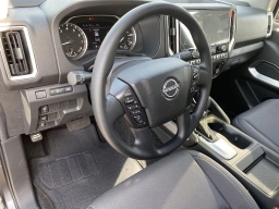 Nissan Frontier SV Crew Cab 4x2 2026