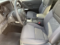 Nissan Frontier SV Crew Cab 4x2 2026