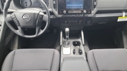 Nissan Frontier S Crew Cab 4x2 2026