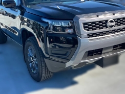 Nissan Frontier SV Crew Cab 4x2 2026