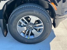 Nissan Frontier SV Crew Cab 4x2 2026