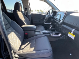 Nissan Frontier SV Crew Cab 4x2 2026