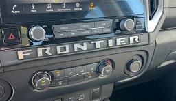 Nissan Frontier SV Crew Cab 4x2 2026