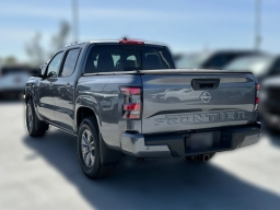 Nissan Frontier SV Crew Cab 4x2 2026