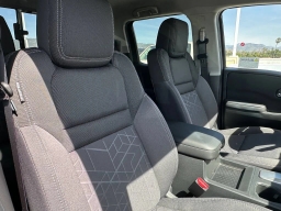 Nissan Frontier SV Crew Cab 4x2 2026