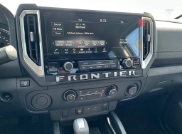 Nissan Frontier SV Crew Cab 4x2 2026
