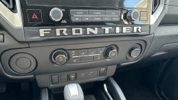 Nissan Frontier SV Crew Cab 4x2 2026