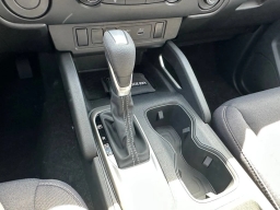 Nissan Frontier SV Crew Cab 4x2 2026