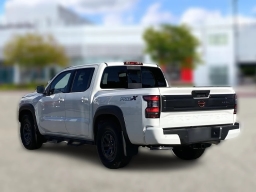 Nissan Frontier PRO-X Crew Cab 4x2 2026