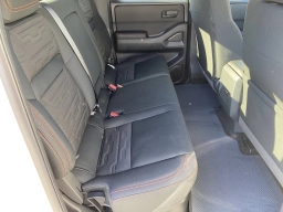 Nissan Frontier PRO-X Crew Cab 4x2 2026