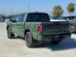 Nissan Frontier PRO-X Crew Cab 4x2 2026