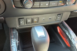 Nissan Frontier PRO-X Crew Cab 4x2 2026