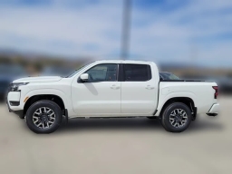 Nissan Frontier SV Crew Cab 4x4 2026