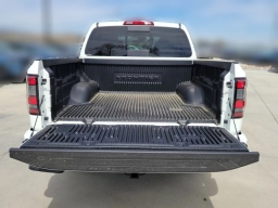Nissan Frontier SV Crew Cab 4x4 2026