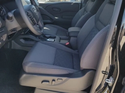Nissan Frontier SV Crew Cab 4x4 2026